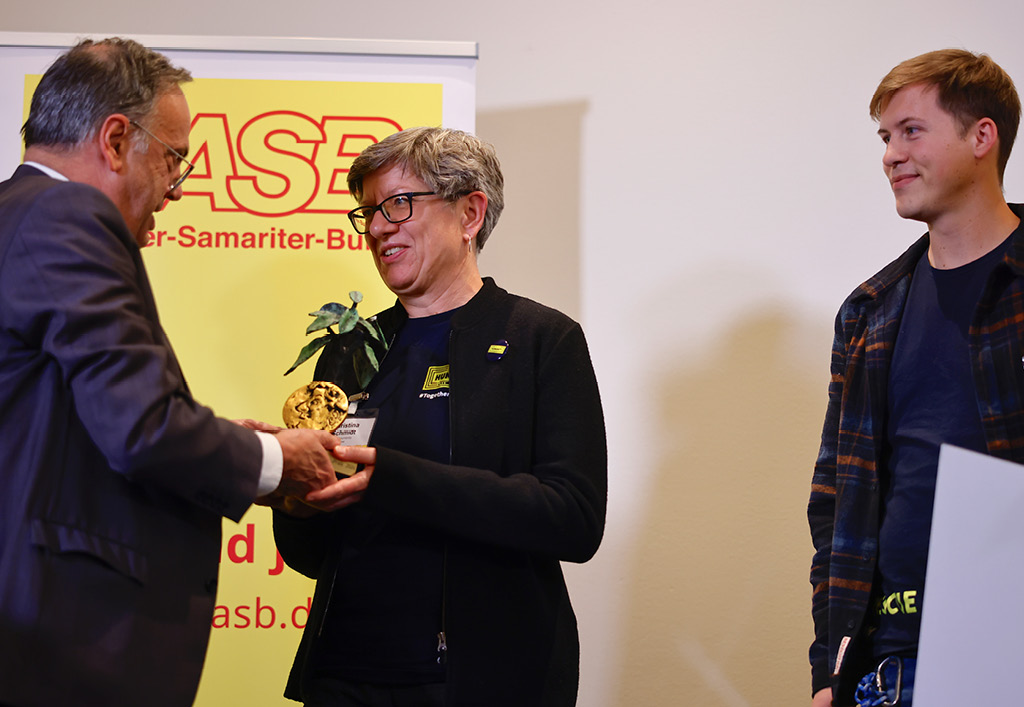 Seenotrettung jetzt erst recht: ASB verleiht Annemarie-Renger-Preis 2023  an SOS Humanity