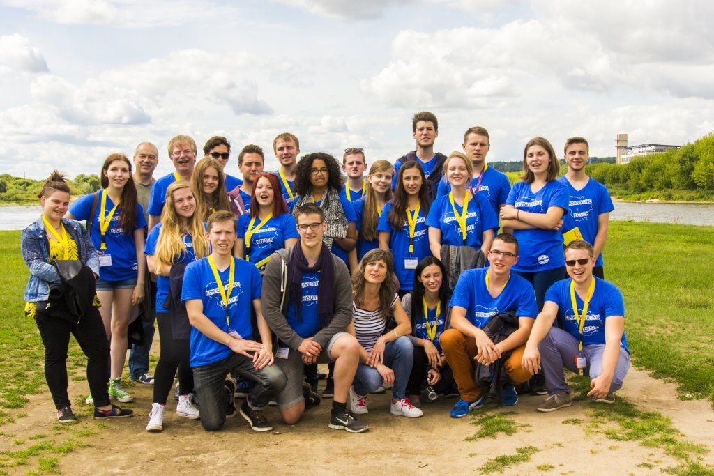 Internationale Camp junger, europäischer Samariter
