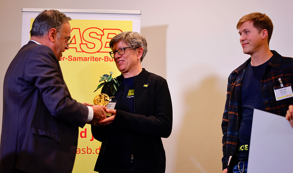 Preisübergabe-AR.jpg