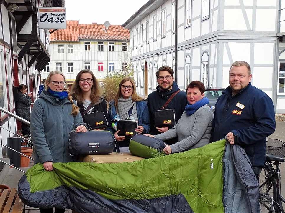 ASB-Kältehilfe-2018-ASB-Northeim-Osterode-Schlafsäcke-dür-Obdachlose-2.jpg