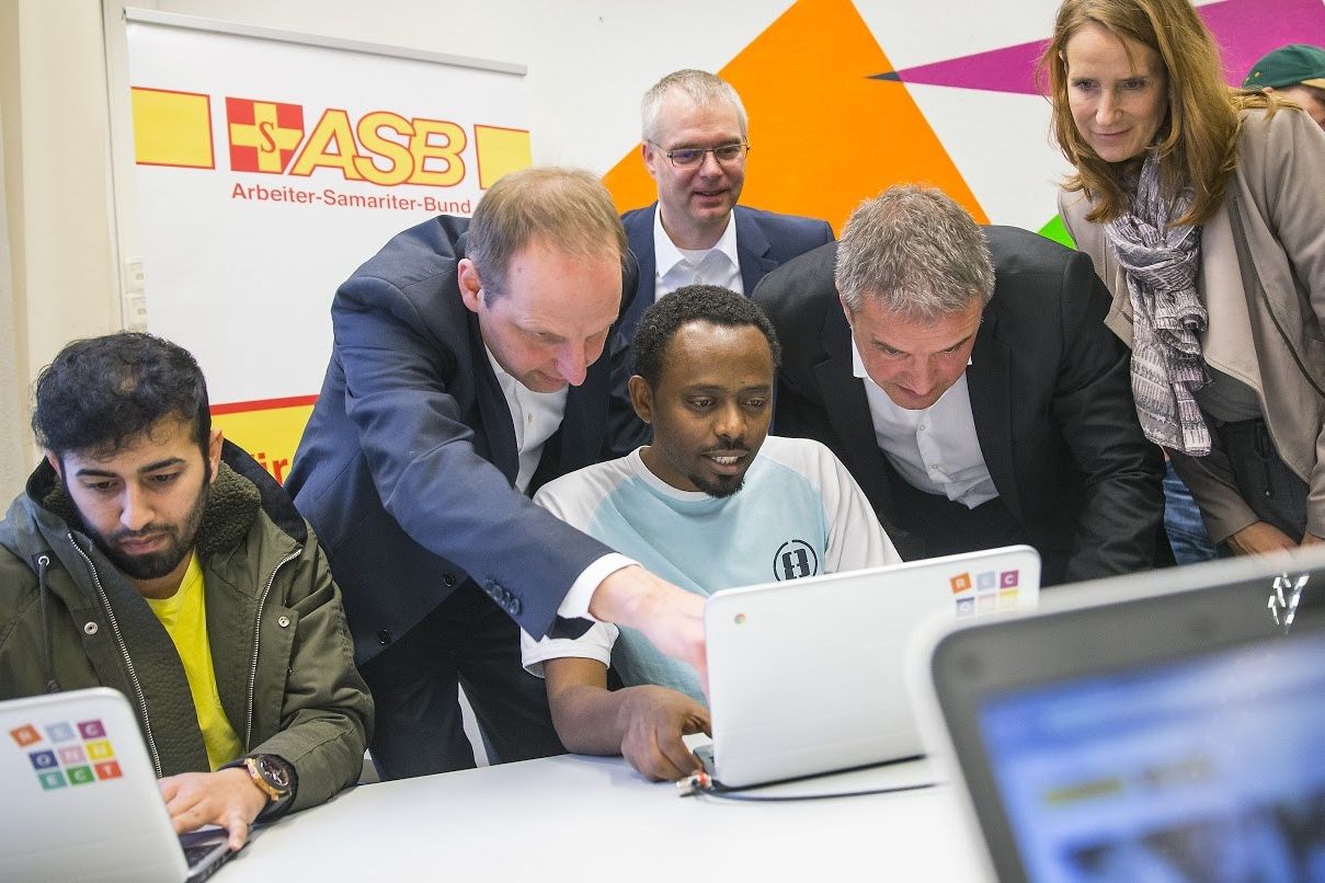 
                                Google.org und NetHope spenden 25.000 Chromebooks für Flüchtlinge