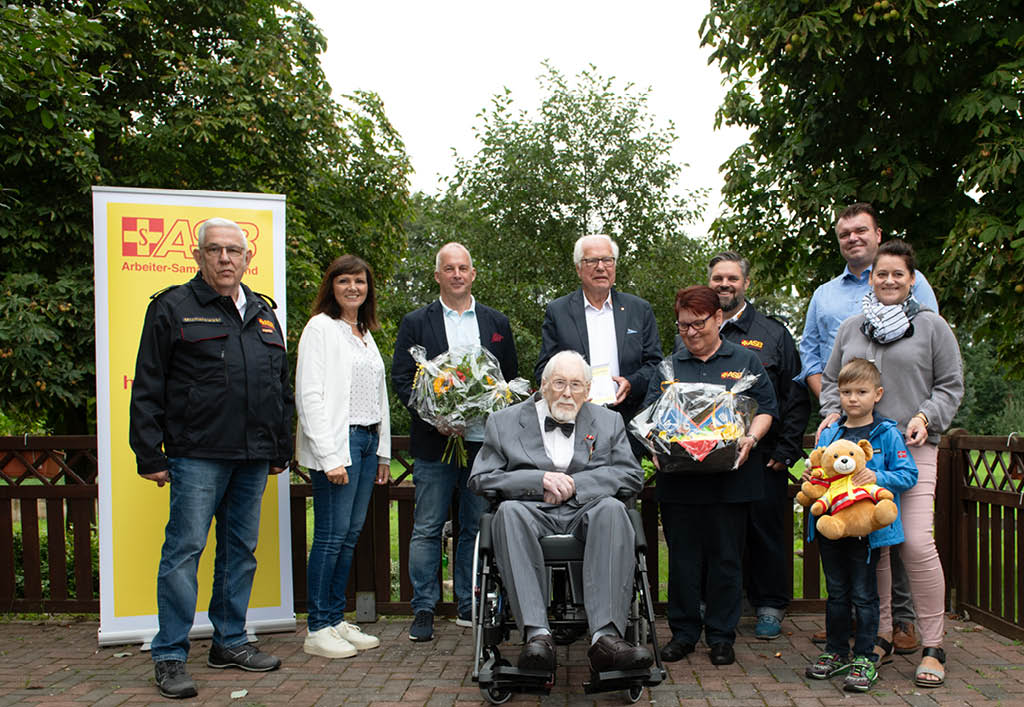 Samariter Herbert Kühn für 70 Jahre ASB-Mitgliedschaft geehrt