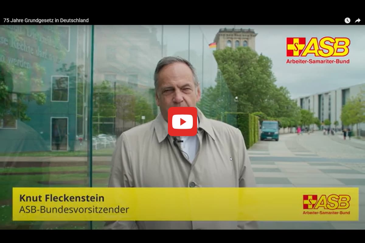 Videokommentar vom ASB-Bundesvorsitzenden Knut Fleckenstein anläßlich 75 Jahre Grundgesetz Videokommentar von Knut Fleckenstein zum 75. Jubiläum des Grundgesetzes