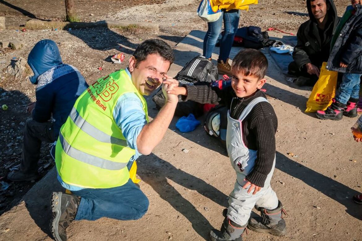 Serbia-Assisting refugees, Balkan route.jpg