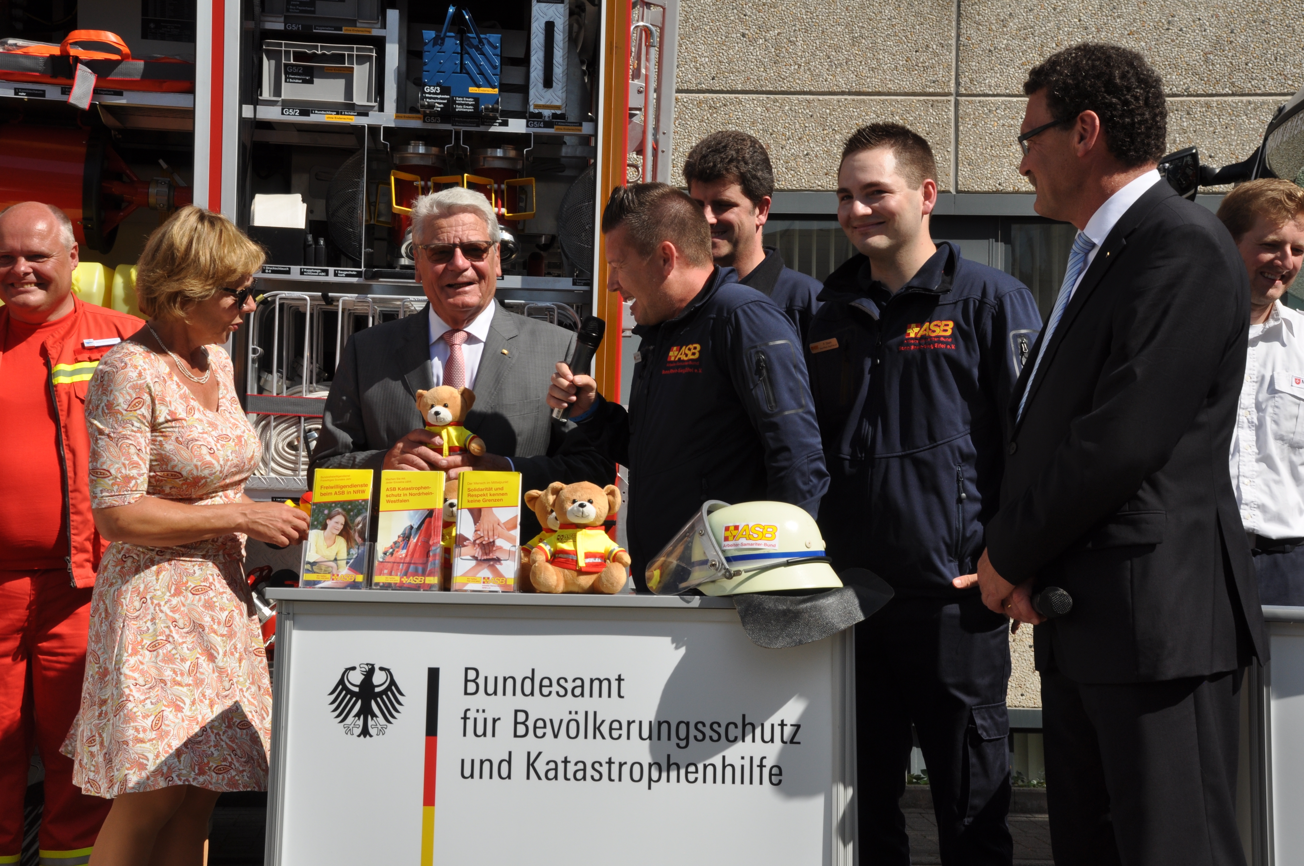 Gruppenbild vom Präsident und ASB.