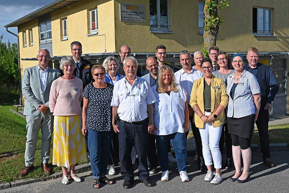 2023-07-13 - Ehrung Glauflügel 101 - Festteilnehmer.jpg