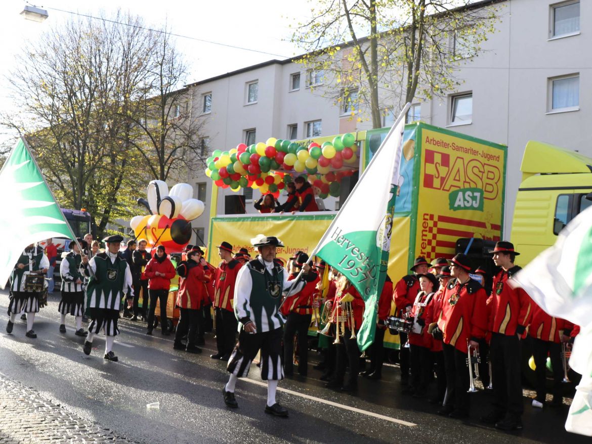 ASB-Arbeiter-Samariter-Bund-Freimarktsumzug-Bremen-ASBienen (2).jpg