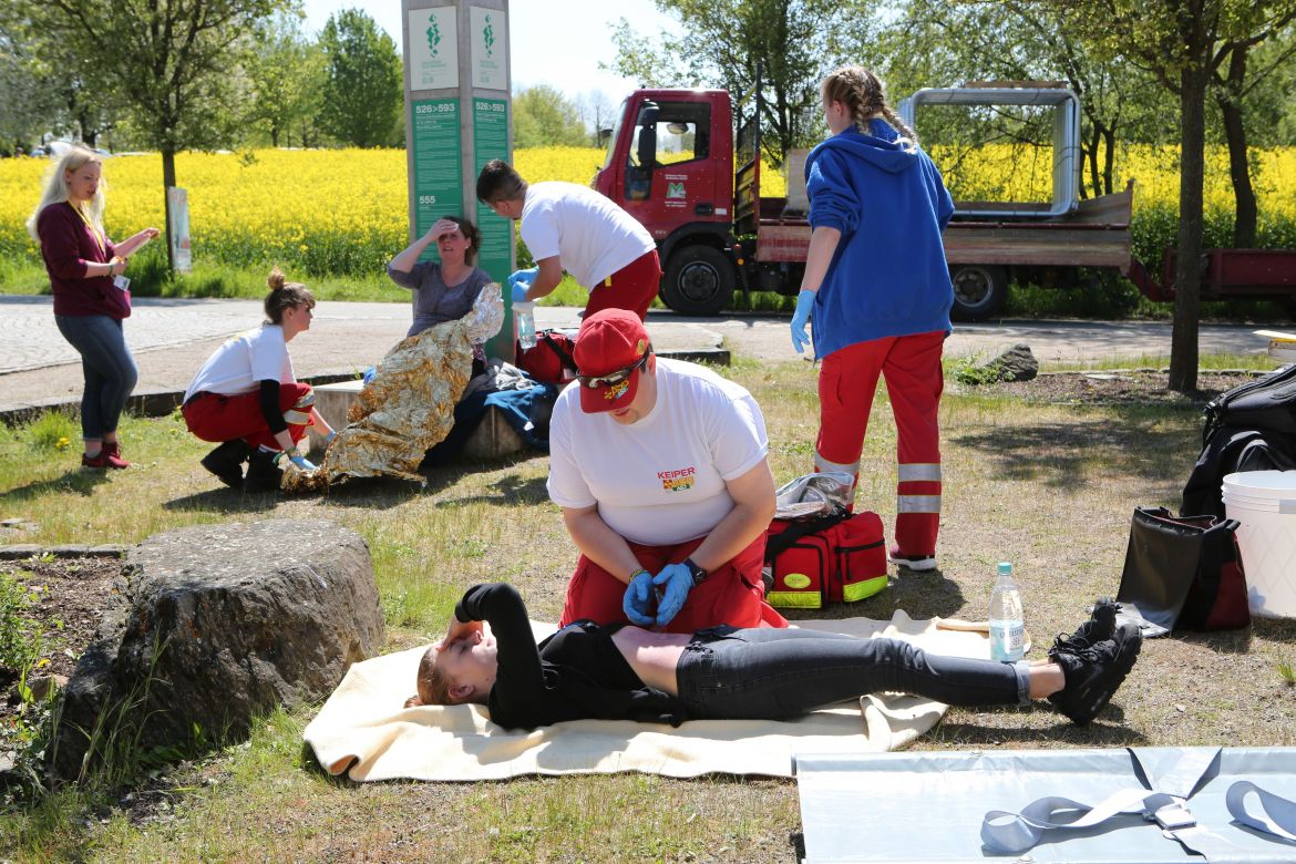 BJW Bauchverletzung und Sonnenstich