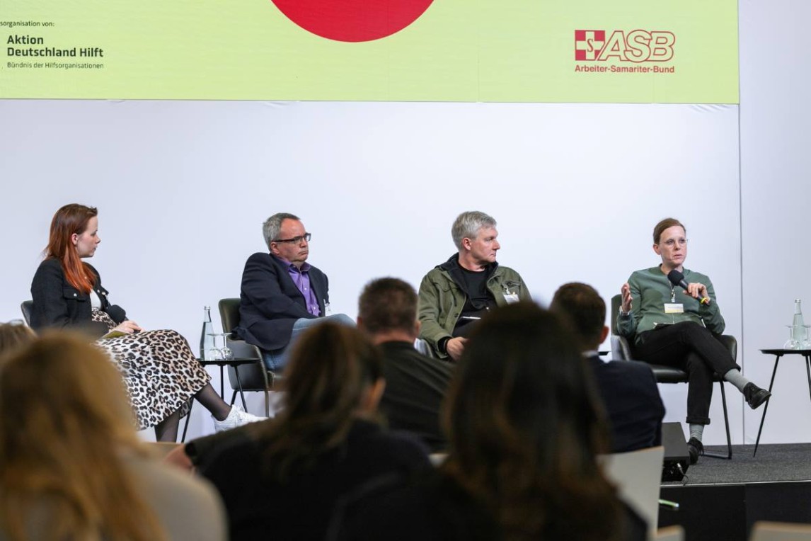 In der Abschlussdiskussion, moderiert von ASB-Bundesvorständin Kristin Schuhmann (l.), wurden konkrete Handlungsempfehlungen formuliert. Foto: Katarzyna Mazur
