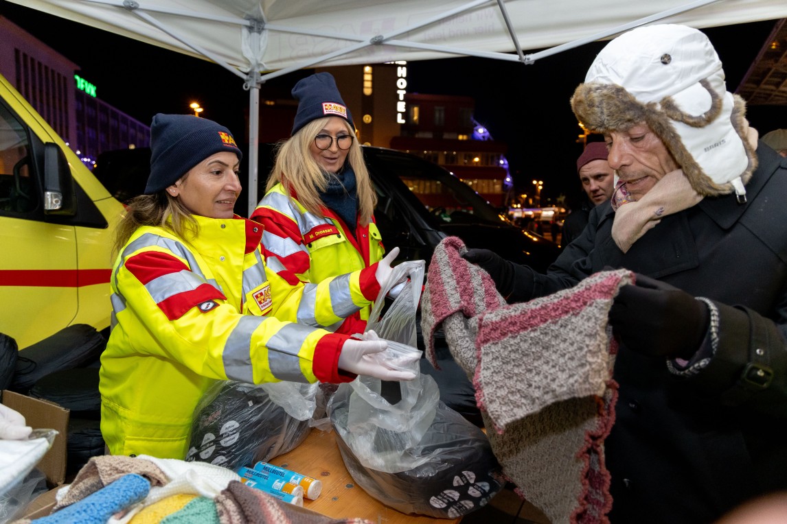 Salvatore R. ist nicht zum ersten Mal dabei und freute sich diesmal besonders über einen Schal. 