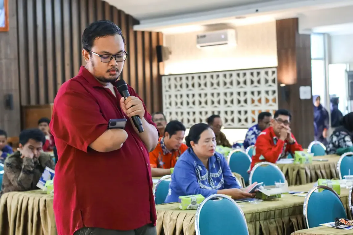 Indonesia - Questions by Person with Disability on the Global Programme in Mentawai.jpg.webp