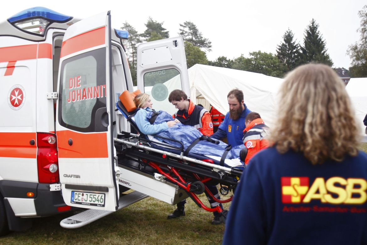 ASB und Johanniter trainieren gemeinsam den Einsatzfall nach einem Erdbeben.