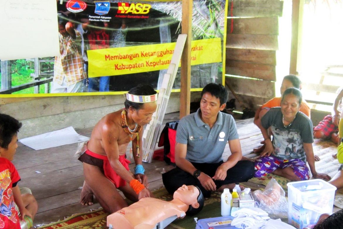 Head of the ethnic group participated in 1st Aid training.jpg