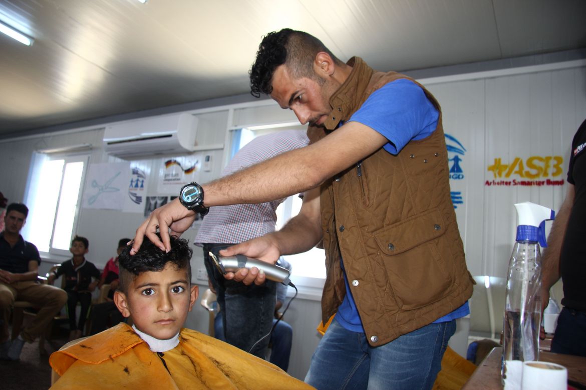 160510-asb-nordirak-berseve-gemeindezentrum-friseurausbildung.jpg