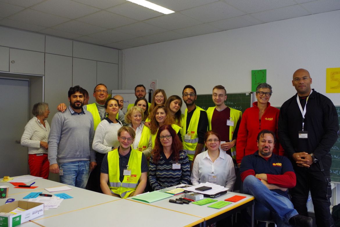 Gruppenbild der Teilnehmer beim Worjkshop für Interkultruelle Kommunikation beim ASB Westhessen