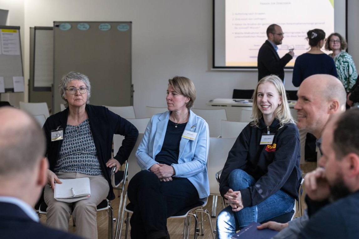Vom Planspiel zur hybriden Bedrohung über den Klimawandel bis hin zur Resilienz besonders gefährdeter Gruppen reichten die Workshops, die von den Teilnehmenden gut besucht waren. Foto: Katarzyna Mazur
