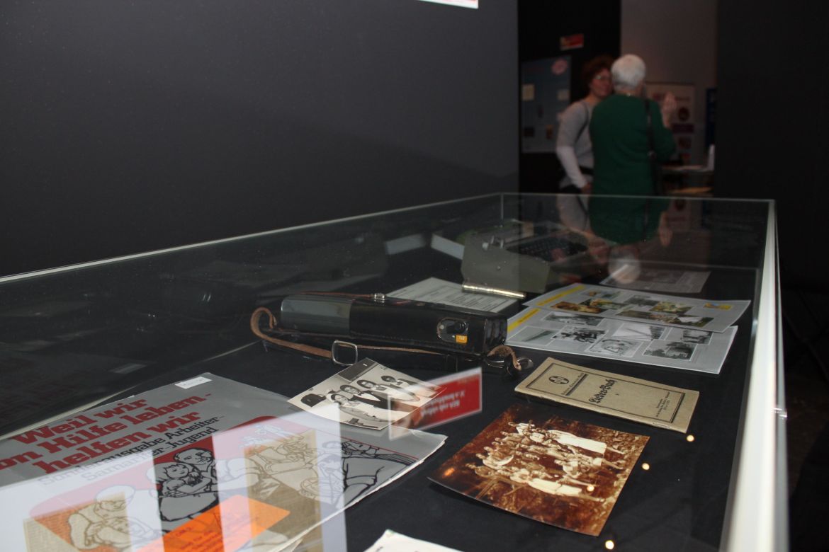 160305-vitrine-asb-archiv-stand.jpg