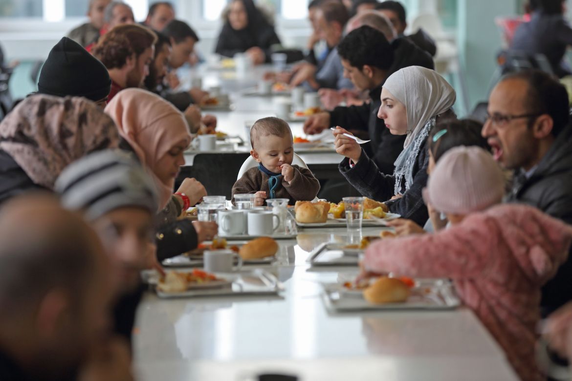 Kantine der Unterkunft für Flüchtlinge in Neubrandenburg