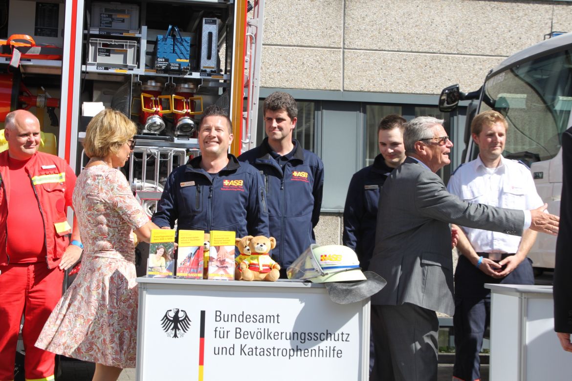 Gauck besucht BBK