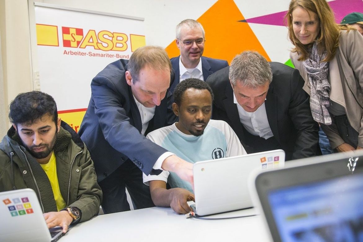 Google.org und NetHope spenden 25.000 Chromebooks für Flüchtlinge in Deutschland