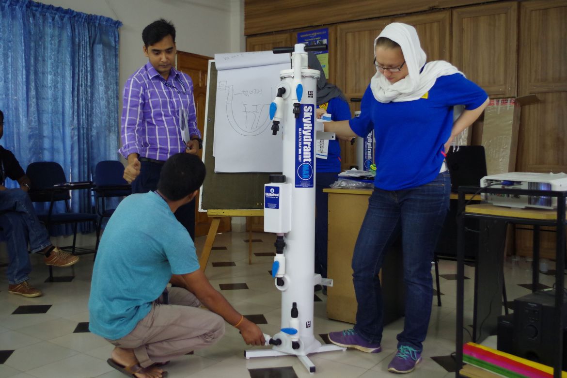asb-bangladesch-training-trinkwasserfilter-fast-team.jpg