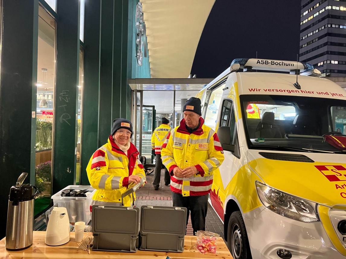 Nicole Brandenburger und ihr Team möchten obdachlosen Menschen das Leben in der Kälte ein wenig erträglicher machen.