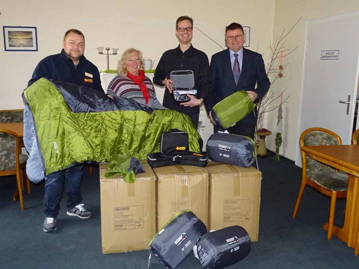 ASB-Kältehilfe-2018-ASB-Northeim-Osterode-SChlafsäcke-dür-Obdachlose-1.jpg