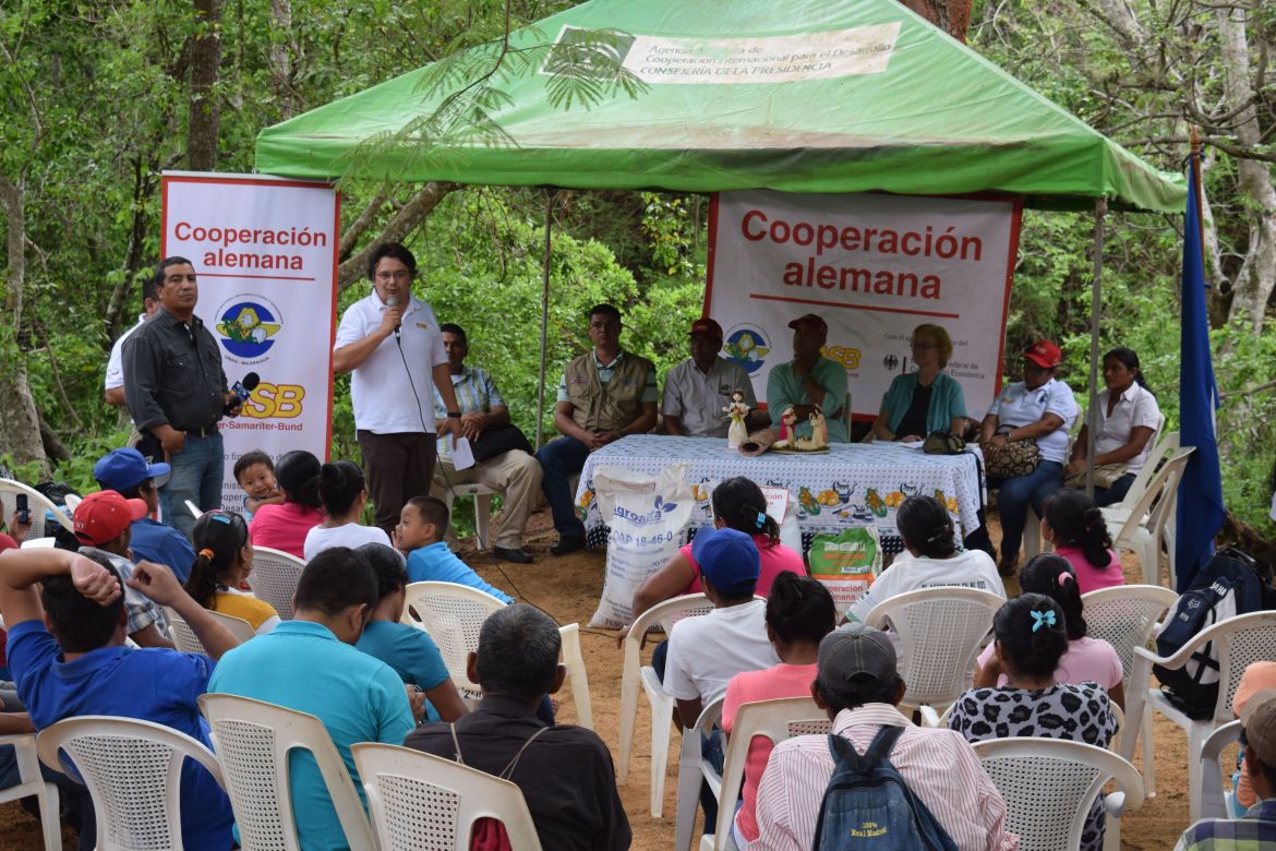 160530-asb-zentralamerika-saatguverteilung-infoveranstaltung-nicaragua.jpg