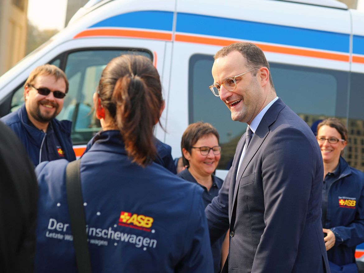 ASB-Wünschewagen-Letzte-Wünsche-wagen-Sternfahrt-Brandenburger-Tor-Ulrich-Bauch-Jens-Spahn (34).jpg