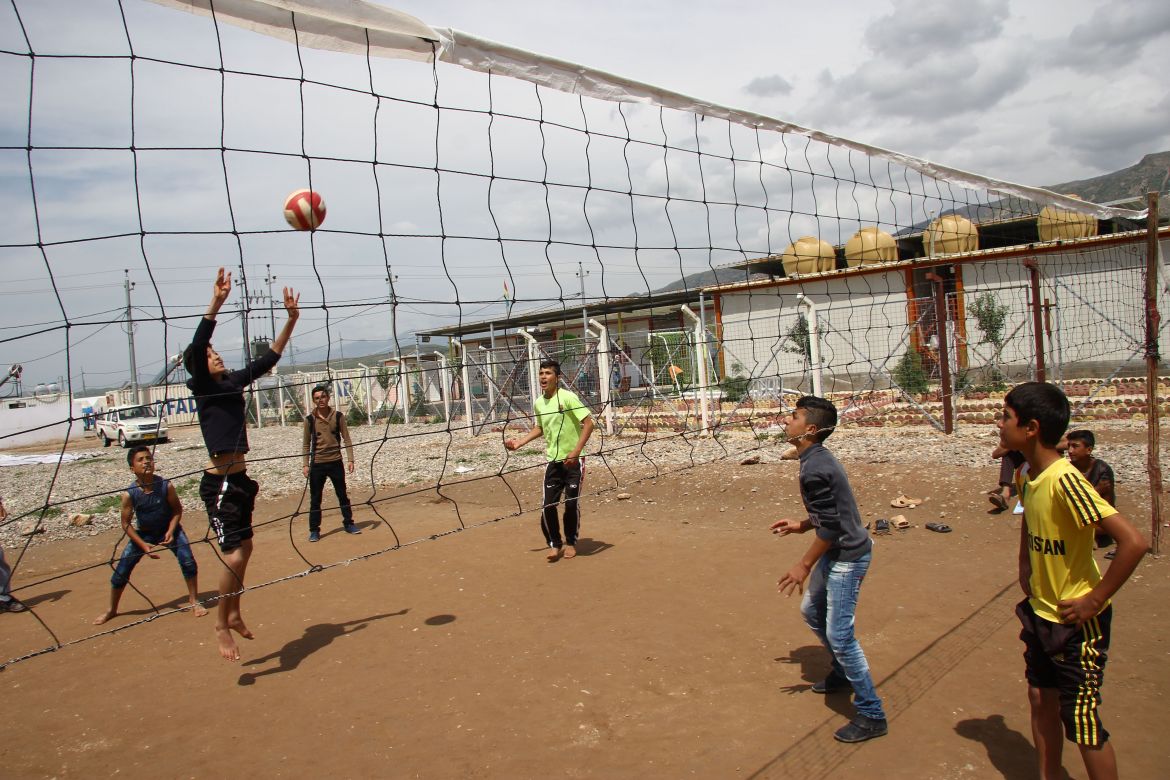 160510-asb-nordirak-berseve-gemeindezentrum-volleyballplatz.jpg