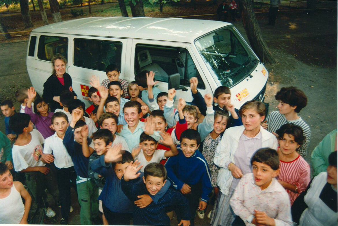 Waisenhaus Tiflis: Vom Landesverband Saarland gespendetes Spielzeug für Waisenkinder (1993)