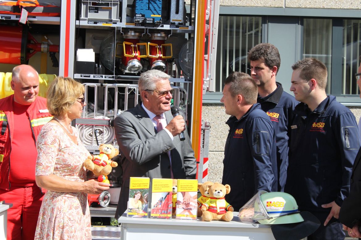 Gauck besucht BBK